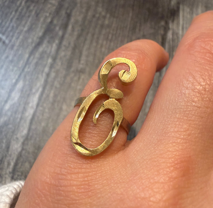 Large Script Initial "E" Ring in 14K Gold (S)