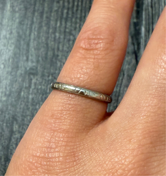 Art Deco Platinum Etched Band, Ring Size 4.75