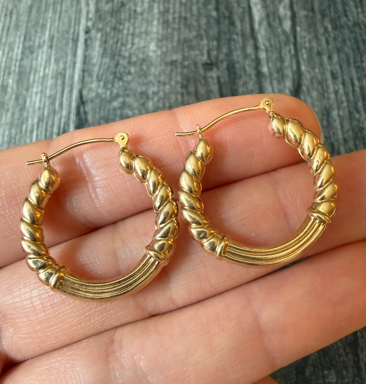 Twist and Column Style Hoop Earrings in 14K Gold (A)