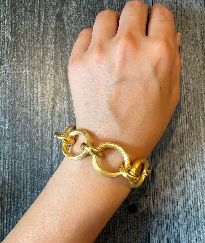 Large Circular Link 14K Gold Florentine Finish Bracelet (I)