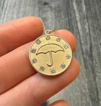 Diamond Umbrella Disc Charm in 10K Gold (1/2)