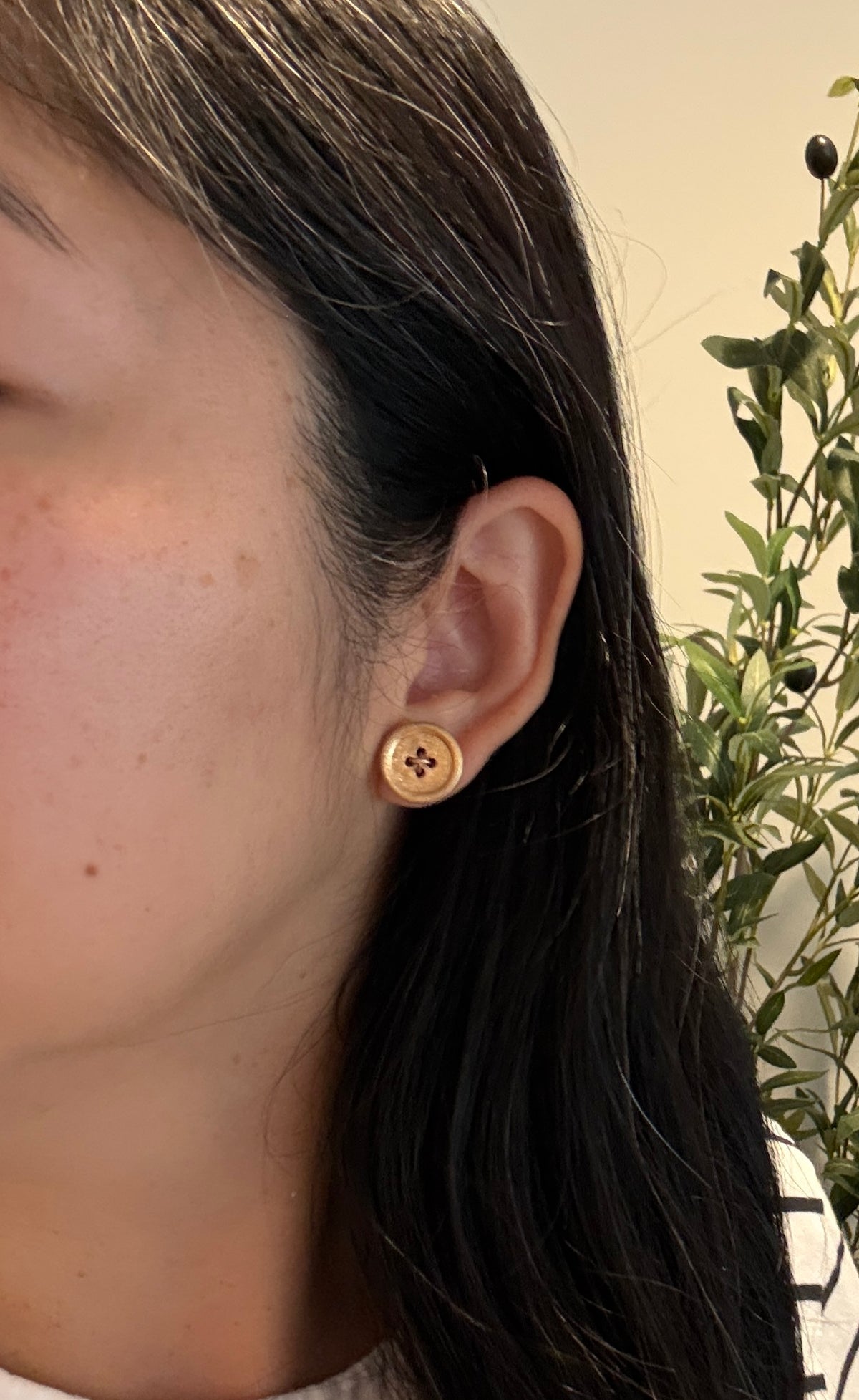Midsized Button Stud Earrings in 14K Gold