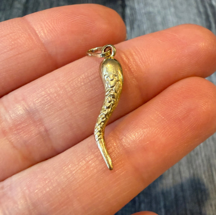 Floral Motif 18K Gold Italian Horn Charm