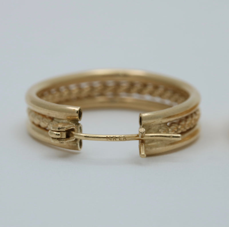 Vintage 14K Gold Twist Oval Hoop Earrings