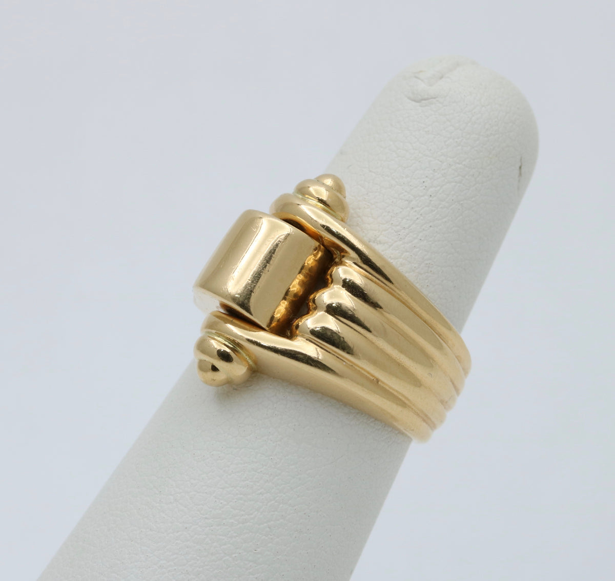 Vintage 18K Gold Tank Style Buckle Ring
