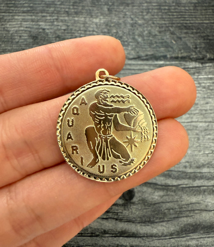 Vintage 14k Gold Aquarius Zodiac Charm