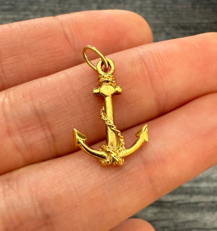 Vintage 18K Gold Anchor Charm