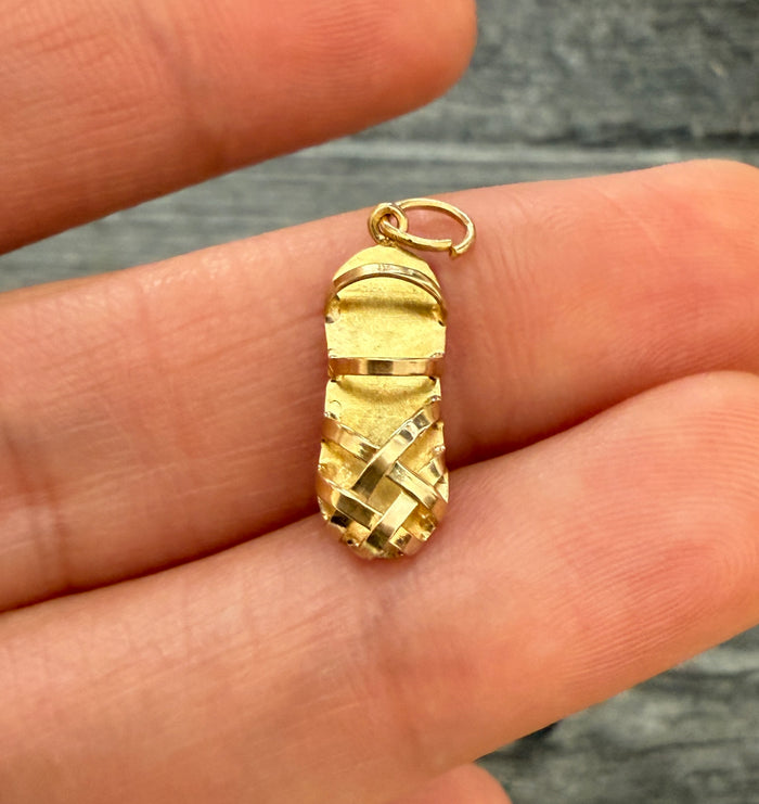 18K Gold Sandal Charm (S)