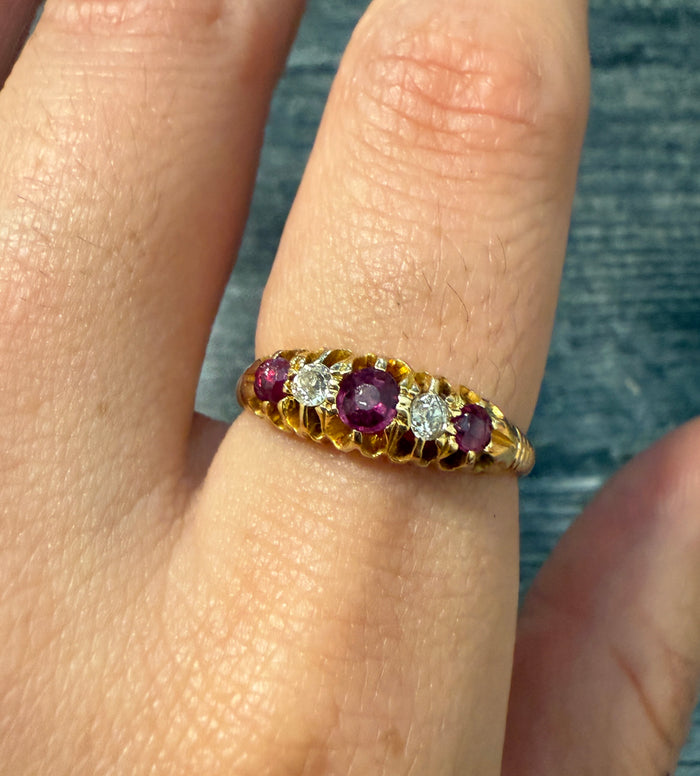 English Ruby and Diamond 18K Gold Band (S)