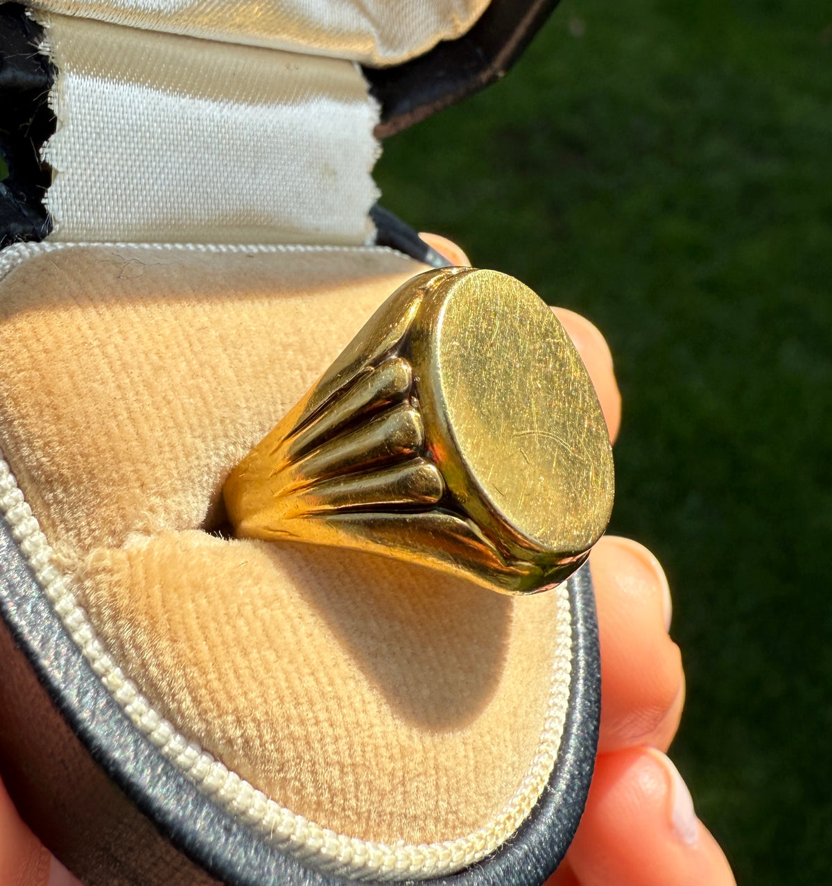 Vintage Fluted 14K Gold Signet Ring