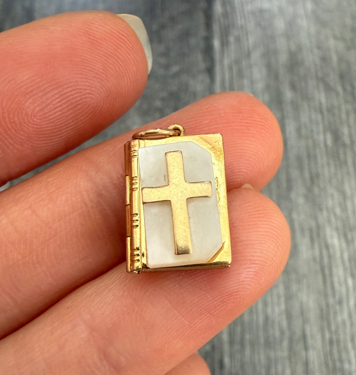 Mother of Pearl Bible Book Locket with the Lord's Prayer