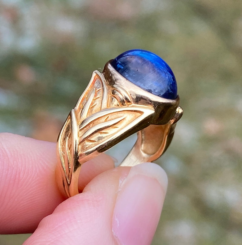 Vintage Moonstone and Labradorite 18K Gold Signet Ring
