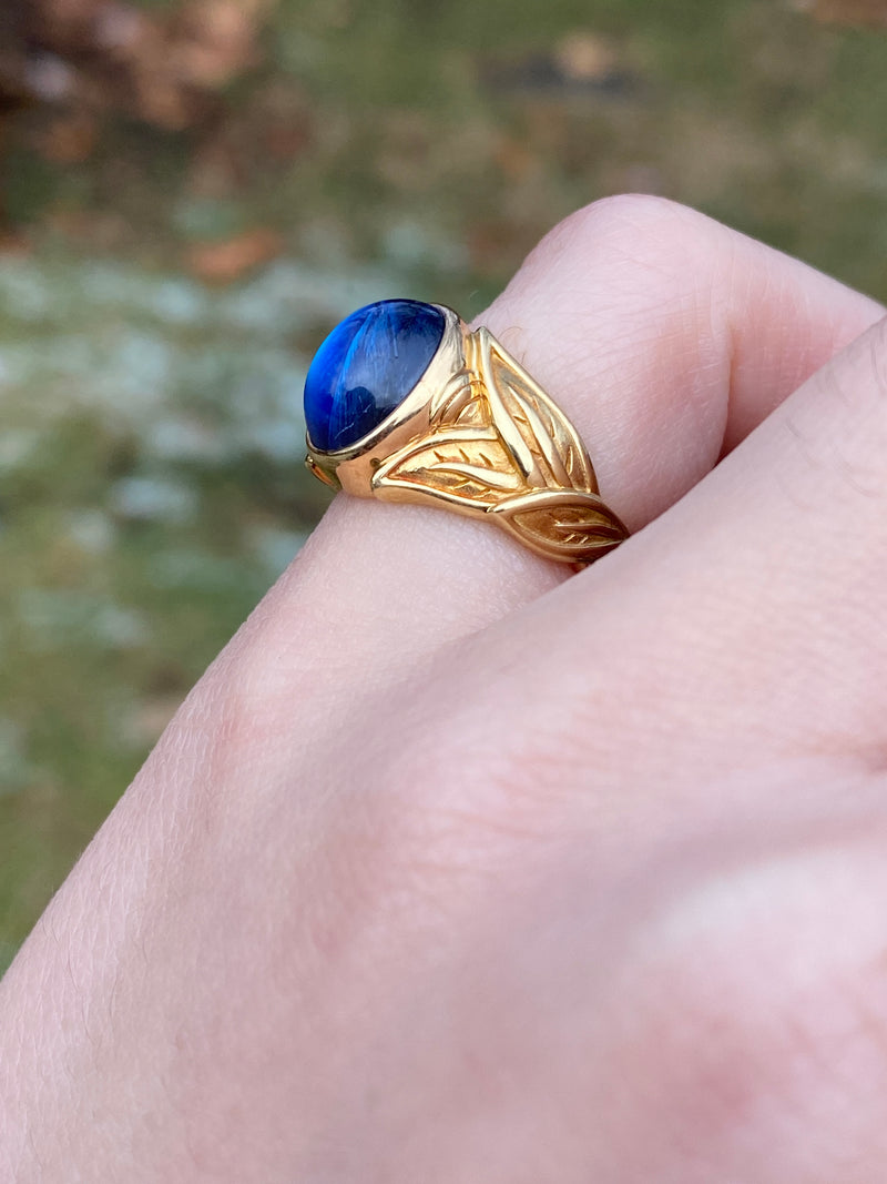 Vintage Moonstone and Labradorite 18K Gold Signet Ring