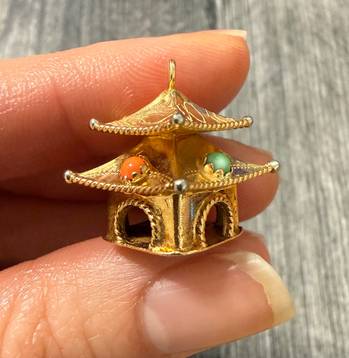 Vintage 18K Gold Pagoda Charm
