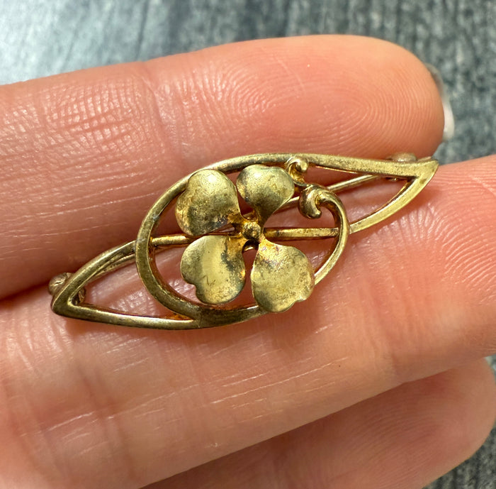 Art Nouveau 14k Gold Clover Pin
