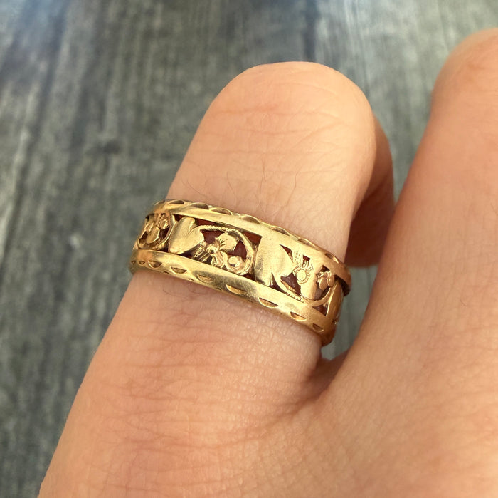 Vintage 14K Gold Flower Motif Eternity Band (S)
