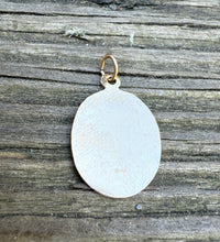 Vintage 14K Gold Oval Disc Charm