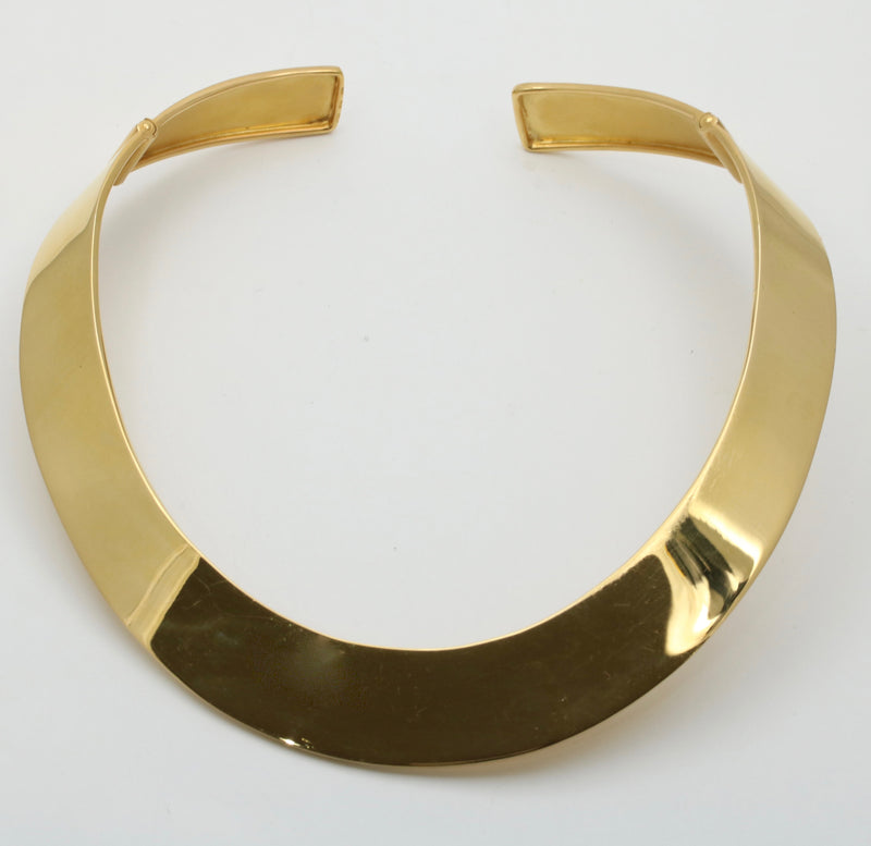 Sleek 18K Gold Collar, Necklace