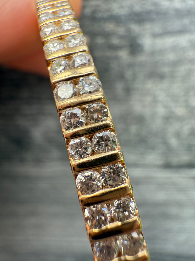 Vintage 2.64 Carat Diamond and 14K Gold Bangle Bracelet