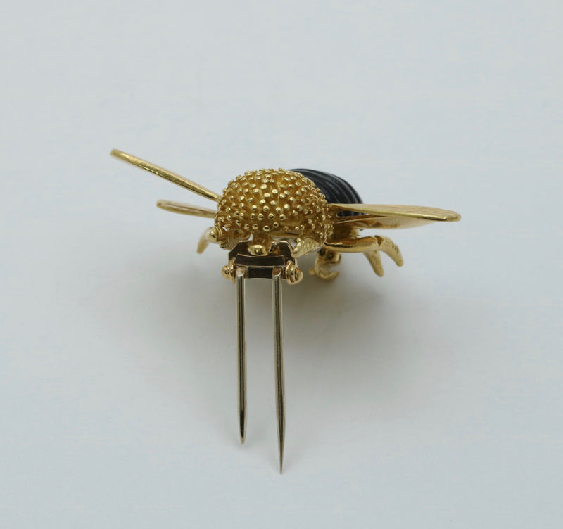 Carved Onyx and 18K Gold Bumble Bee Clip Brooch