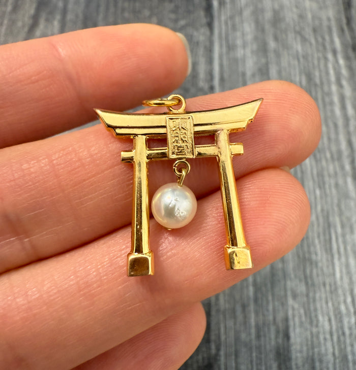Japanese Shrine Toshogu 14K Gold Charm