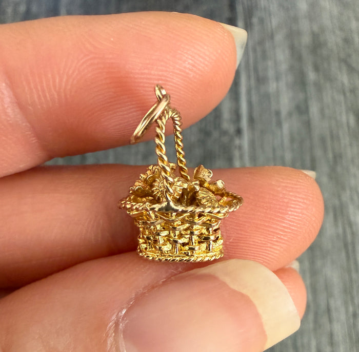 Vintage 9K Gold Flower Basket Charm (S)
