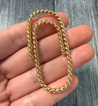 Oversized Vintage Twist Paperclip in 14K Gold