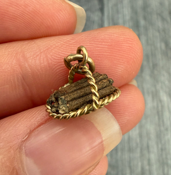 Vintage 14K Gold Basket of Logs Charm