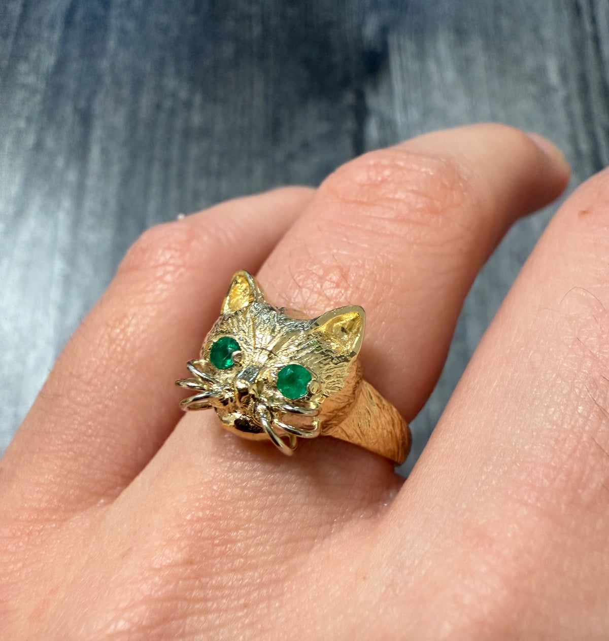 Vintage Emerald and 14K Gold Kitty Cat Ring