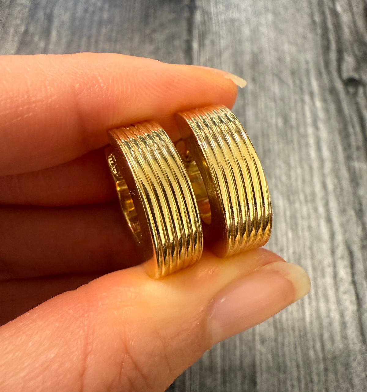 Wide Vintage 14K Gold Ribbed Hoop Earrings