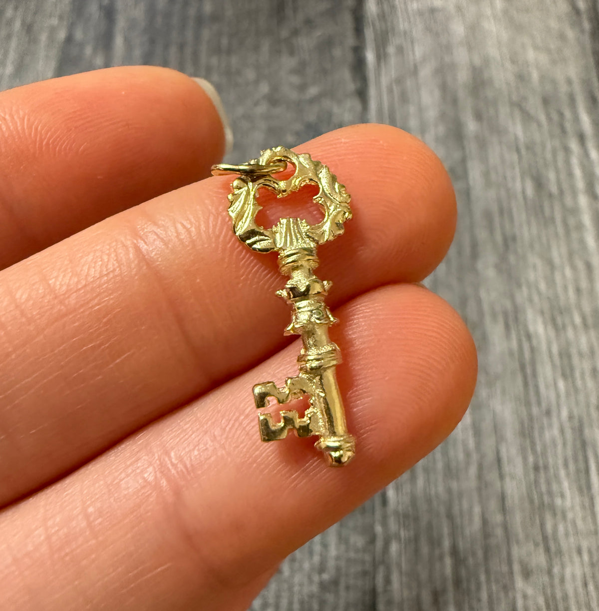 Ornate 10K Gold Skeleton Key Charm