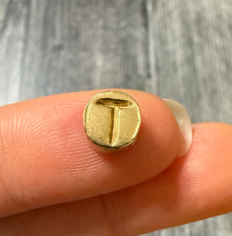 Vintage 14K Gold Initial "T" Circular Charm