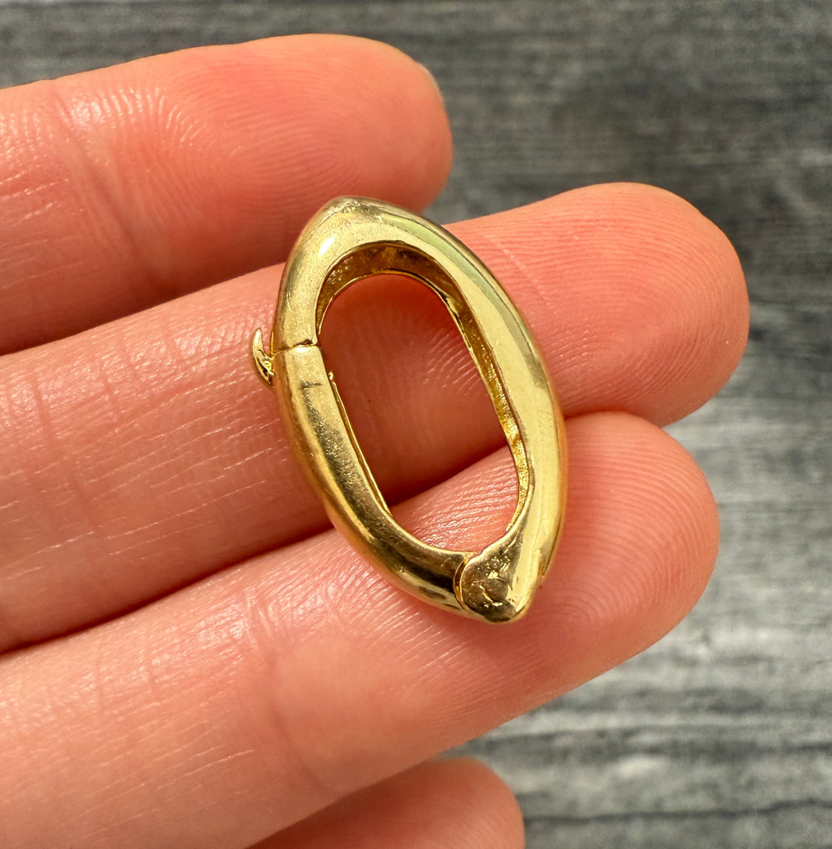 Vintage 18K Gold Almond Shaped Hinge Clasp