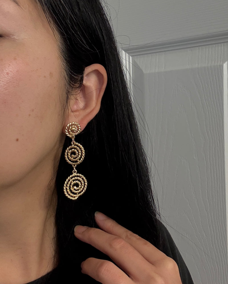 Vintage 14K Gold Swirl Dangle Earrings
