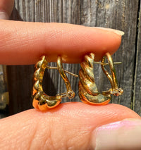 Vintage 18K Gold Ribbed Huggie Earrings