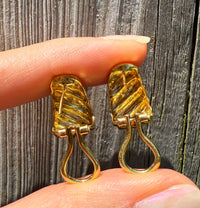 Vintage 18K Gold Ribbed Huggie Earrings