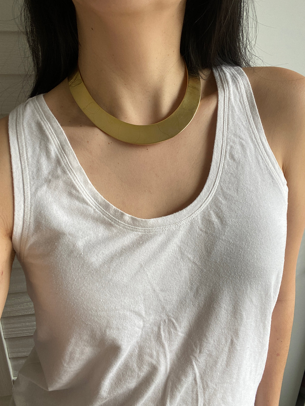 Sleek 18K Gold Collar, Necklace