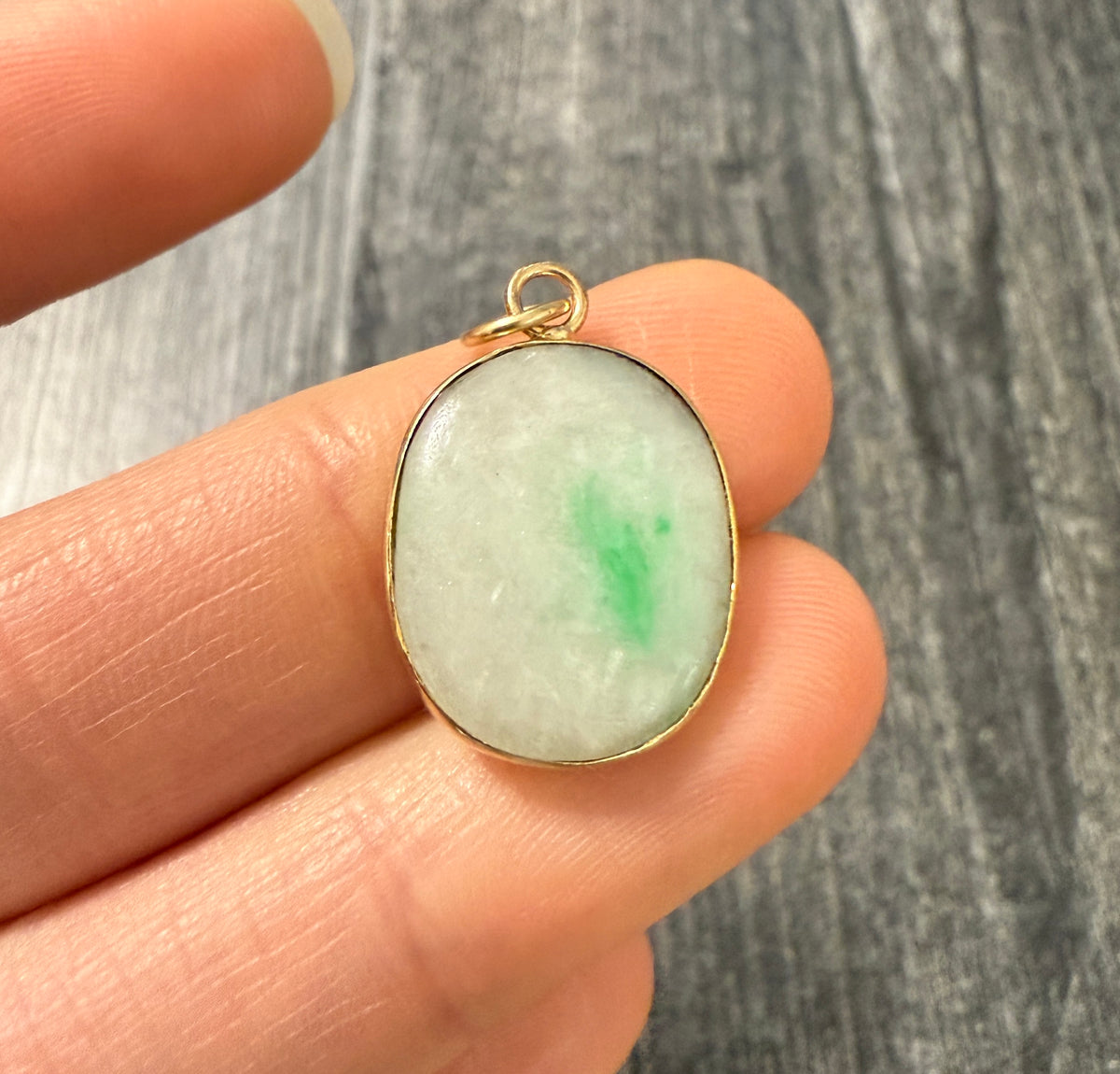 Vintage Moss in Snow Jade Pendant in 14K Gold