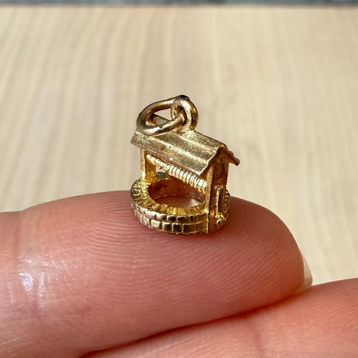Small Midcentury English Wishing Well Charm in 9K Gold