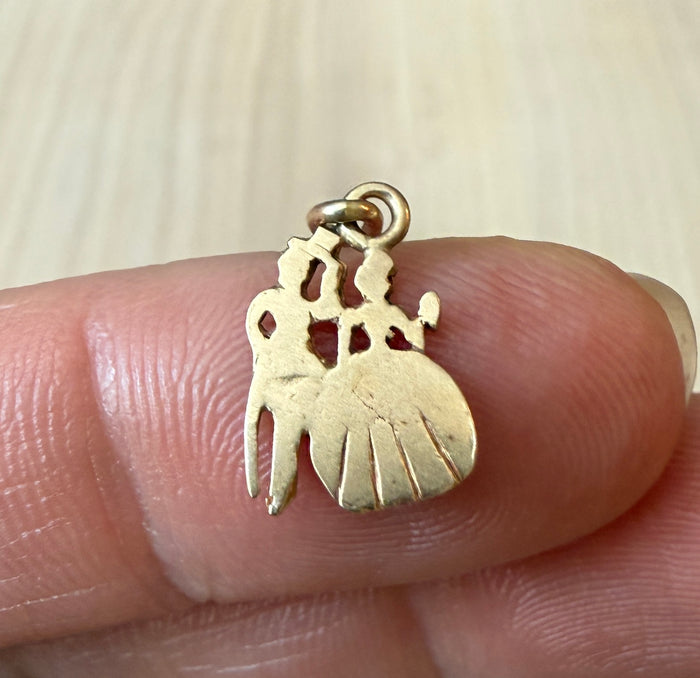 Vintage Silhouette Charm of a Couple in 14K Gold