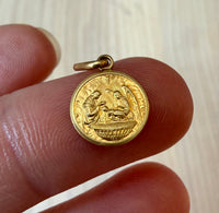 Mini Detailed 18K Gold Baptism Medal