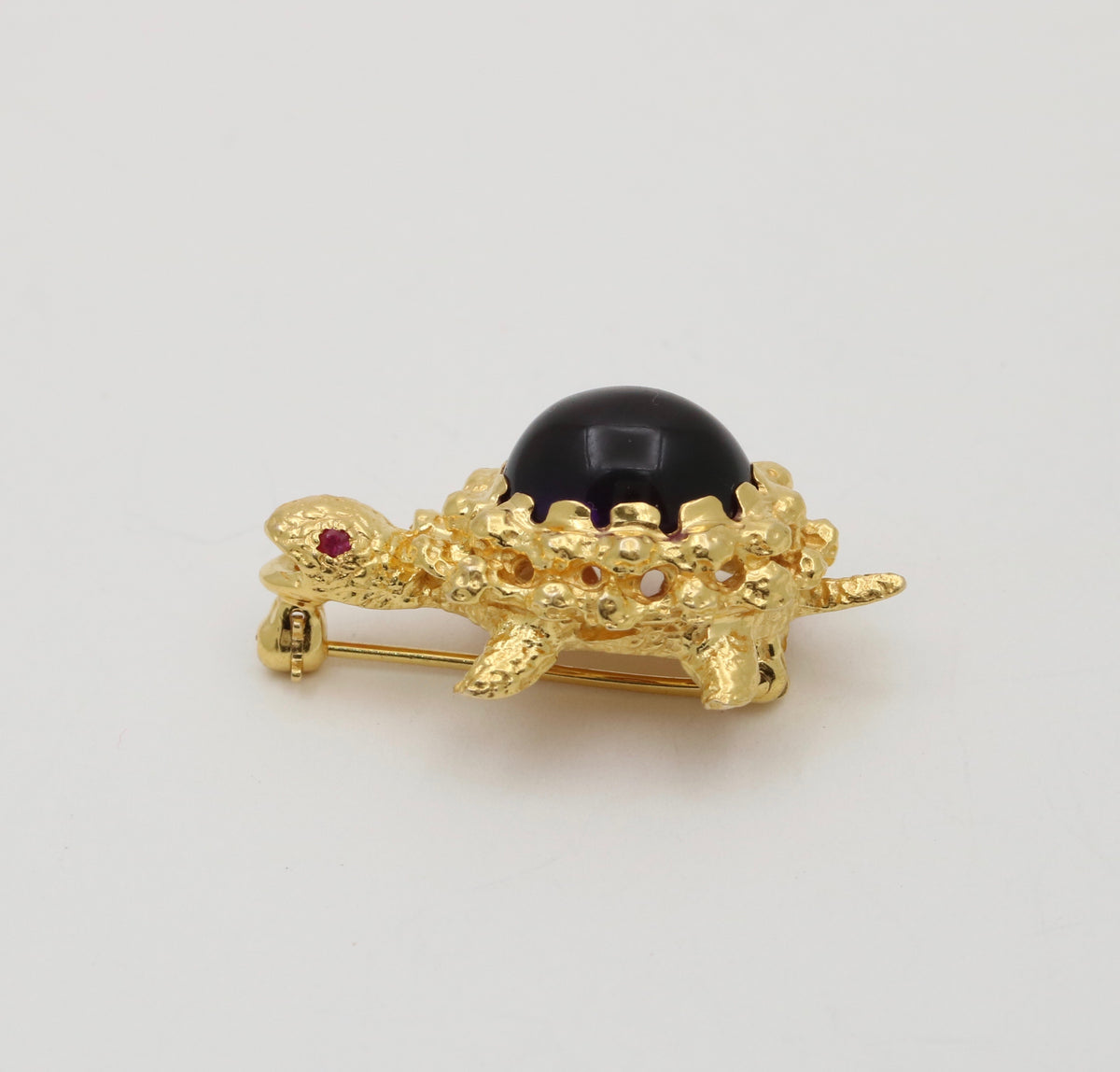 Vintage Amethyst and 18K Gold Turtle Pin, 3 of 4