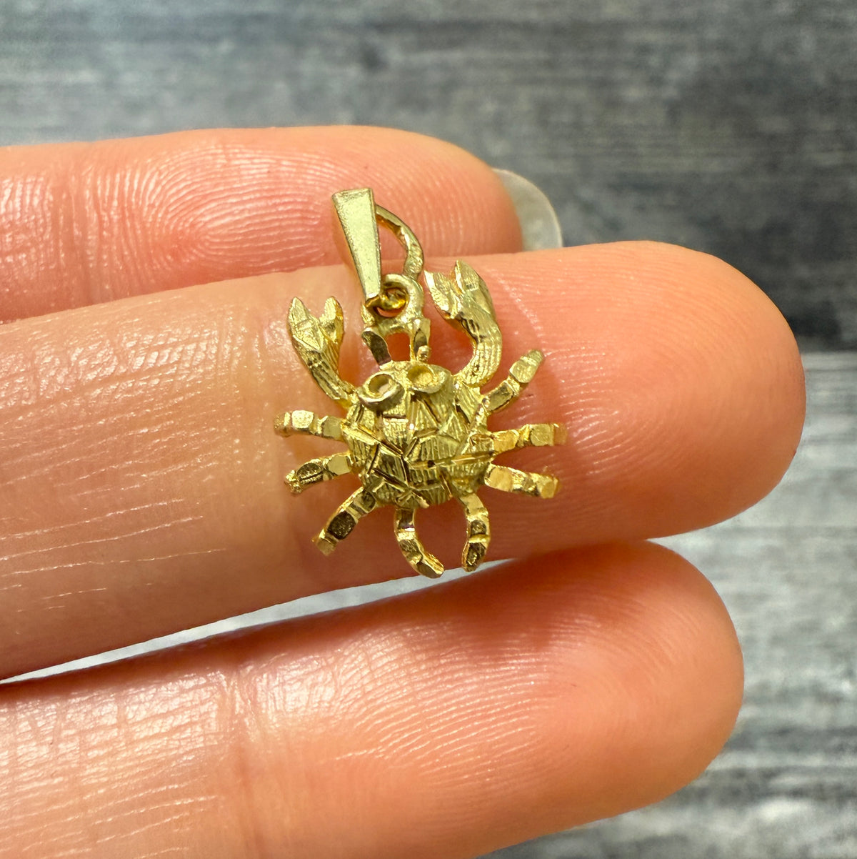 Vintage 18K Gold Crab Cancer Zodiac Charm (S)
