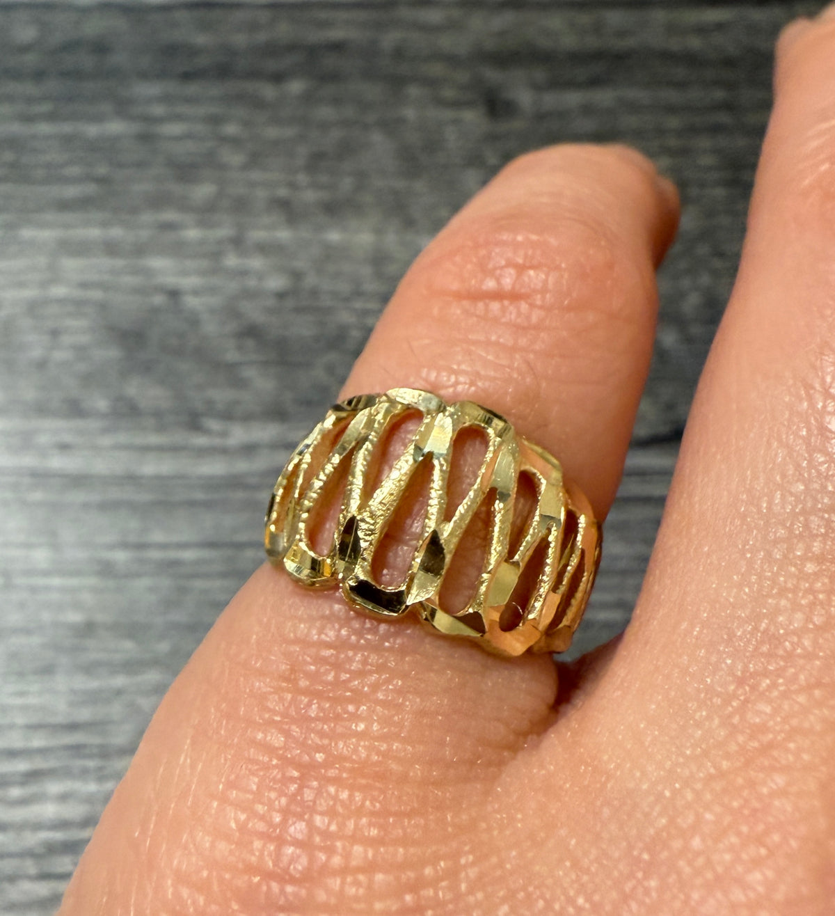 Vintage 14K Gold Swirled Ribbon Ring (S)