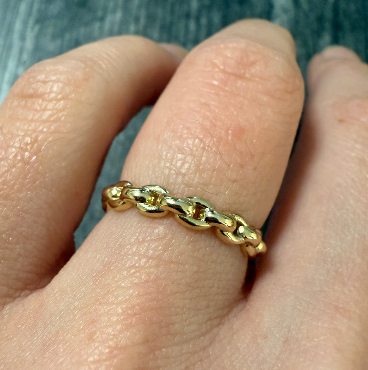 Oval Link 14K Gold Band