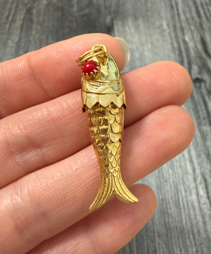 Vintage 18K Gold Articulated Fish Charm
