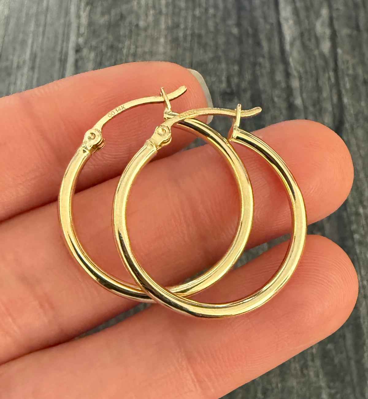 14K Tubular Hoop Earrings, 1" Wide