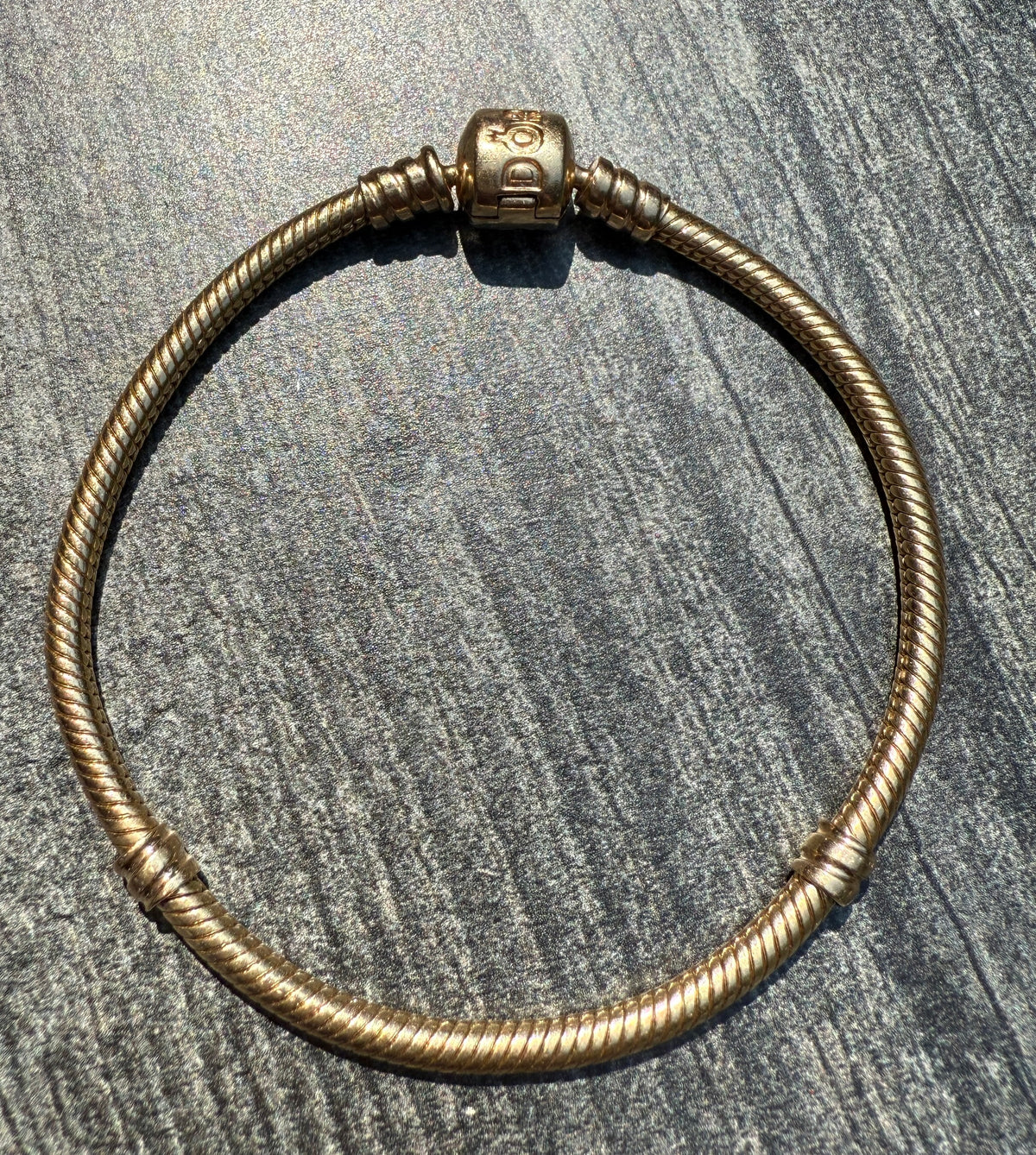 Tubular 14K Gold Snake Style Bracelet, 7" Long