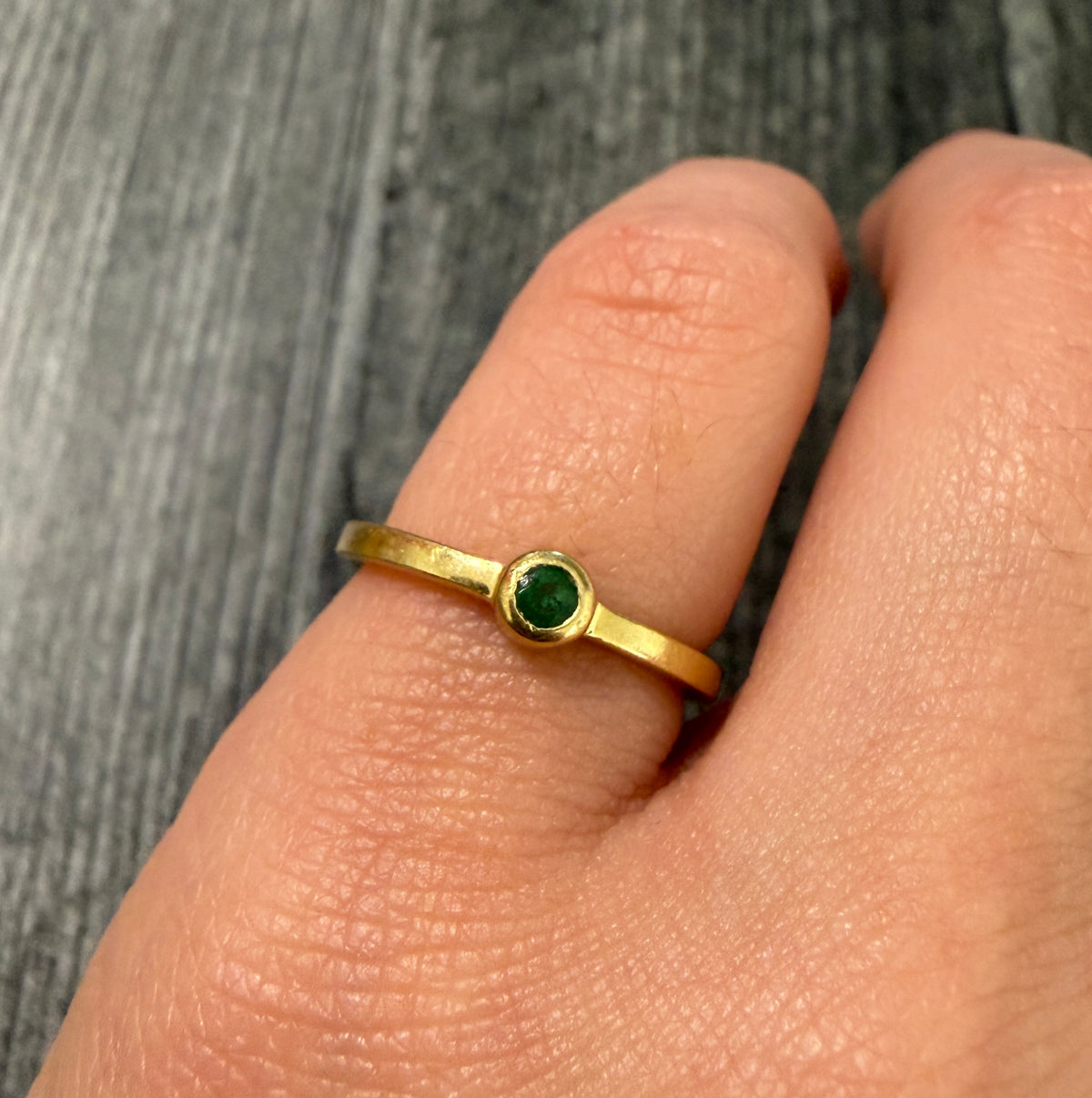 Vintage Gucci Emerald and 18K Gold Ring