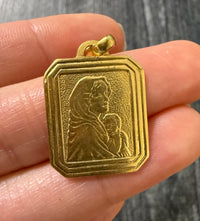 Vintage 18K Gold Mary and Child Framed Pendant